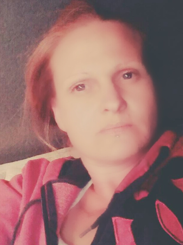 B&r Housekeeping/junk Removal Logo