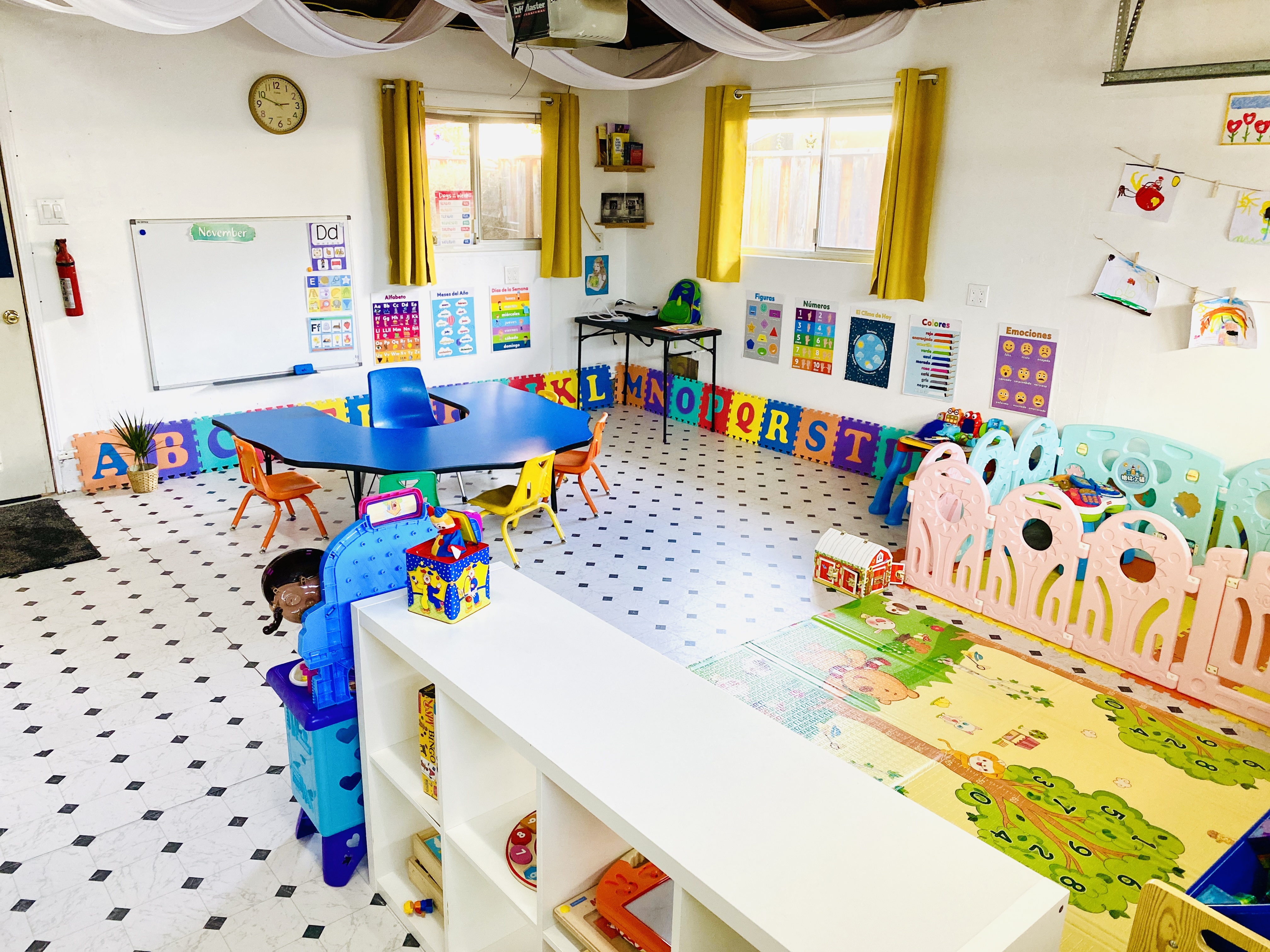 Miss Ali Escuelita's Photo