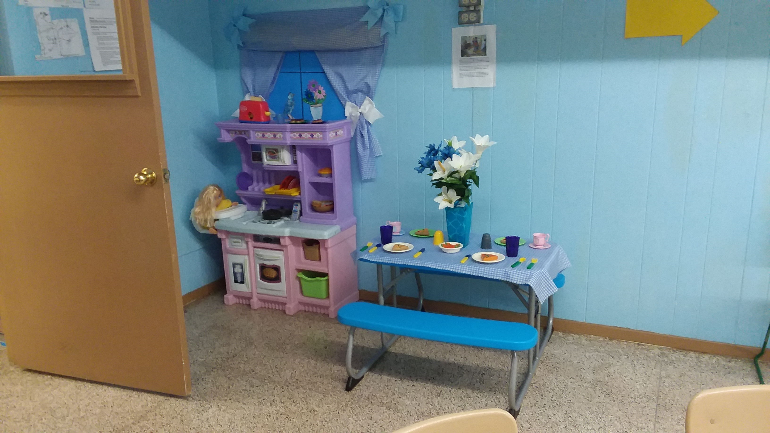 Jeans babysitting service's Photo