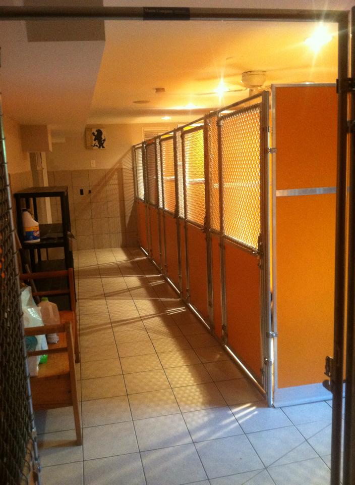 Tuxedo Pet Lodge Logo