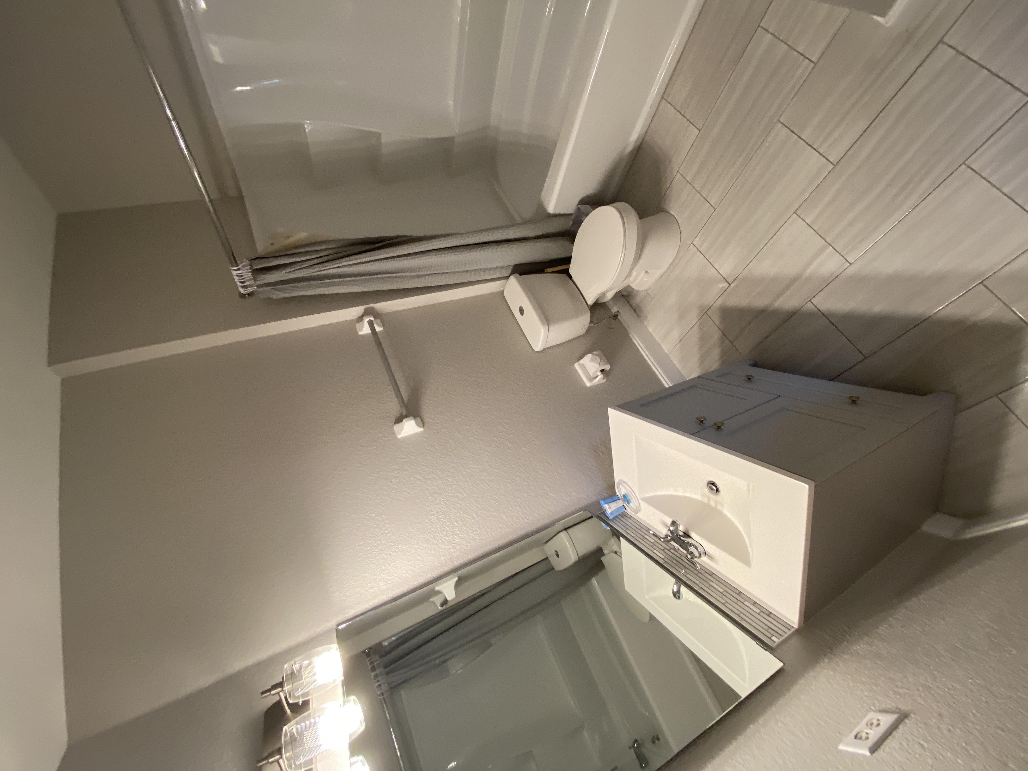 Teddis Top Notch Cleaning Services LLC's Photo