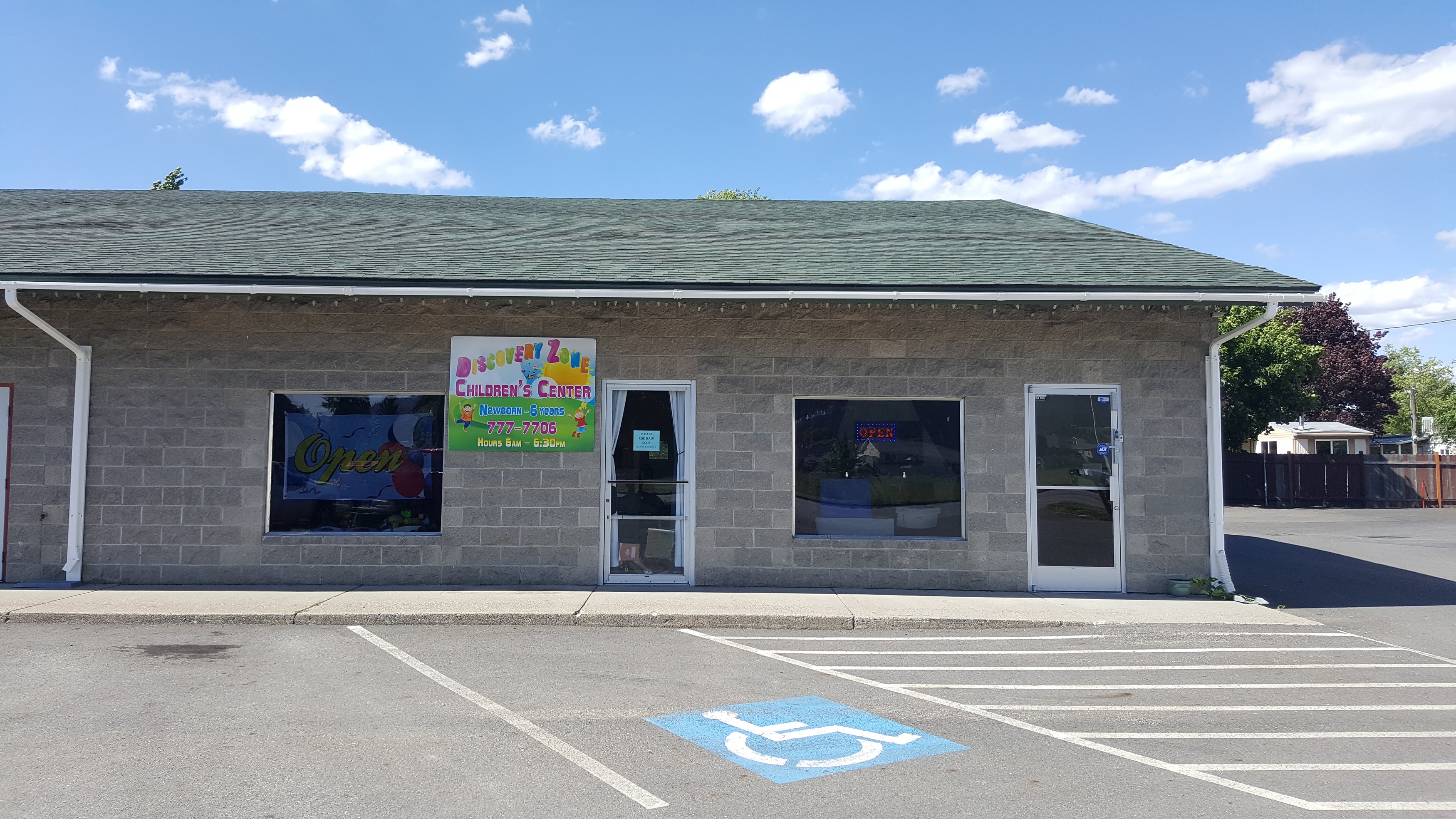 Discovery Zone Children's center's Photo