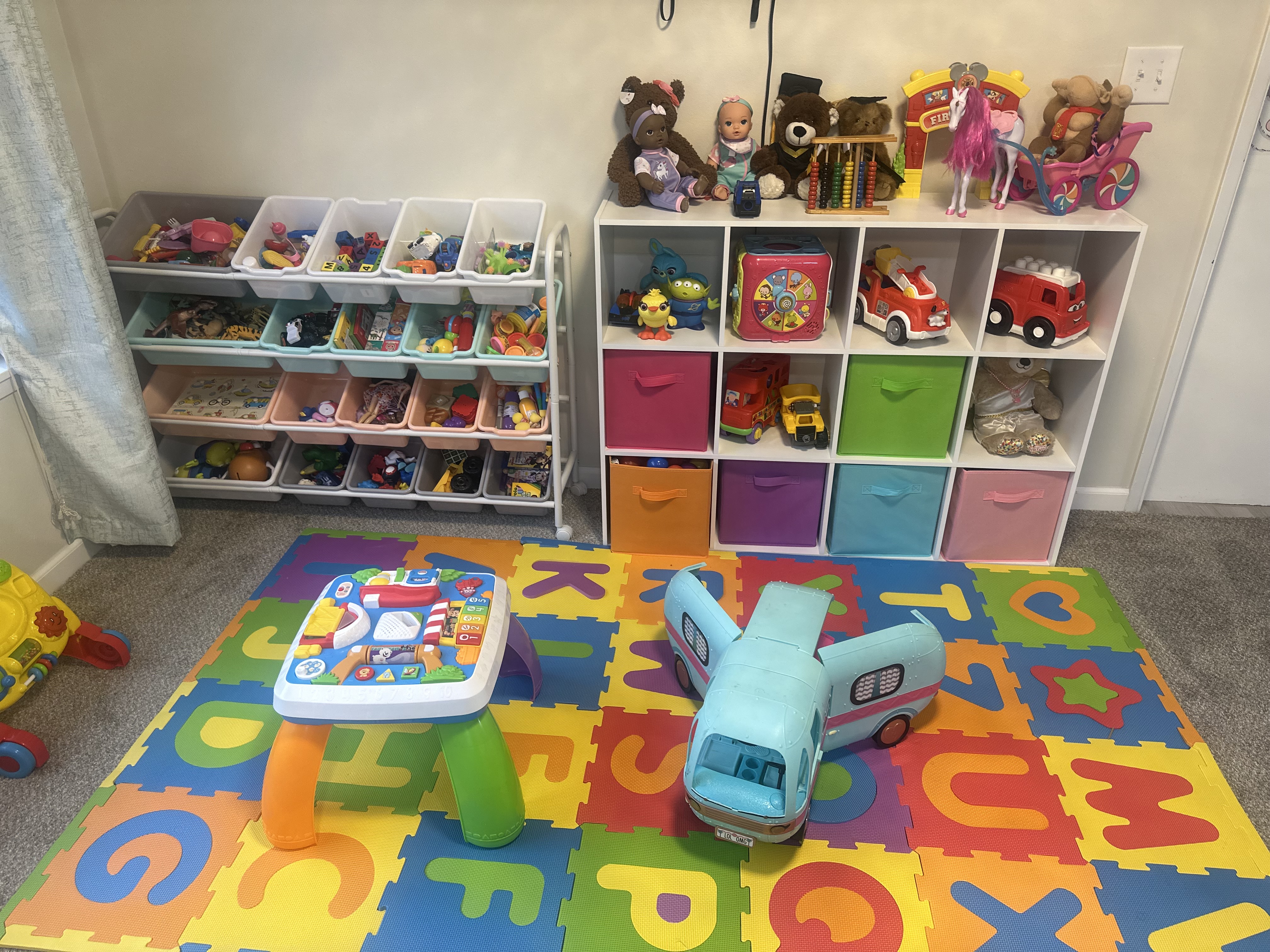 Auburn Little Starts Child Care Logo