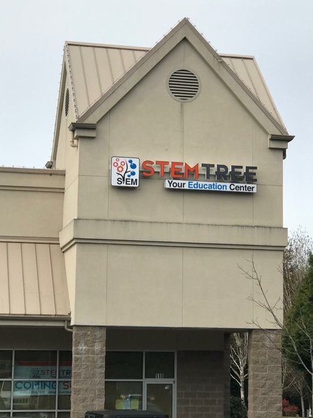 Stemtree Education Center Logo