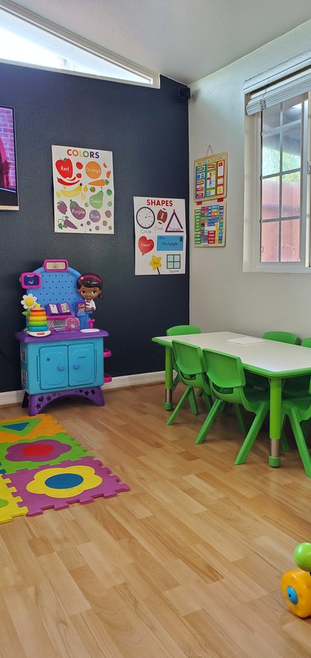 Pitufos Day Care