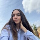 Cinthia M G.