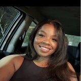 Deauzunae W.'s Photo