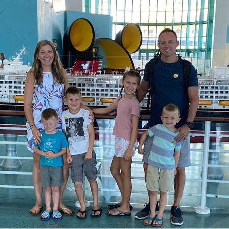 Part Time Nanny To Be Part Of The Famiky!