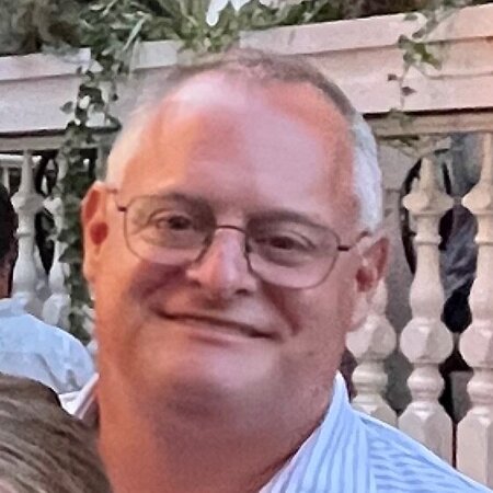 30 Hours Minimum - Nanny For A Fun Family!