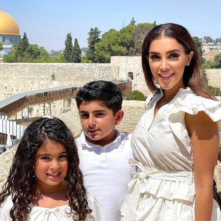 Babysitter Needed For 2 Children In Los Angeles