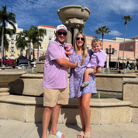 Looking For A Babysitter In Boca Raton For 2 Kids