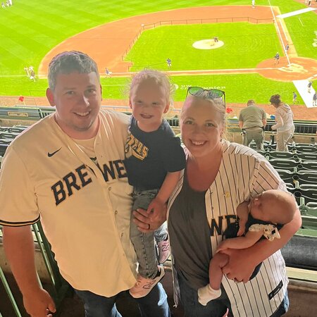 Looking For A Dependable House Cleaner For Family Living In Marshfield.