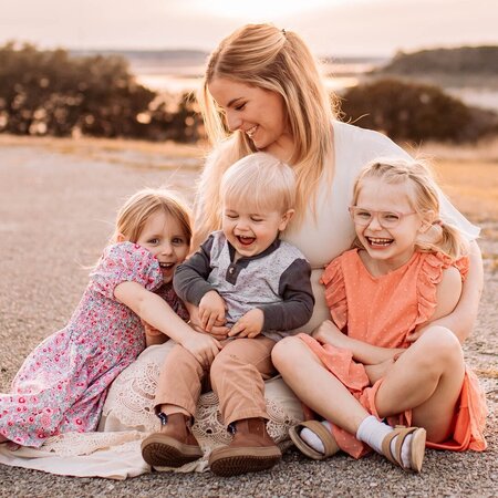 Babysitter Needed For 3 Children In Belton