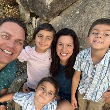 Babysitter Needed For 1-3 Children In Alpine, Depending On Situation. (Sickness Or School Holiday)