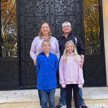 House Manager Needed In Westlake