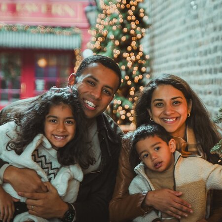 Looking For A Weekend Part-Time Nanny For 2 Children In The West Loop, Chicago