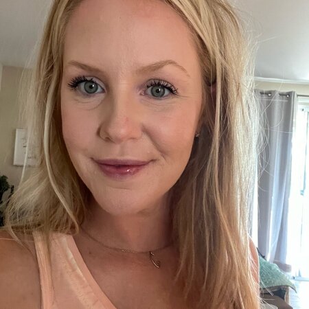 Looking For A English, Math Tutor In Ontario.