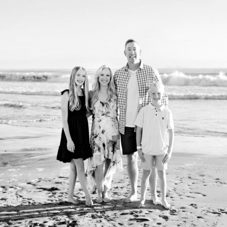 Looking For A Summer Nanny Not Allergic To Fun!