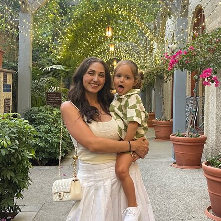 Mother's Helper/Sitter Needed In Carlsbad. Spanish Speaker Prefered.