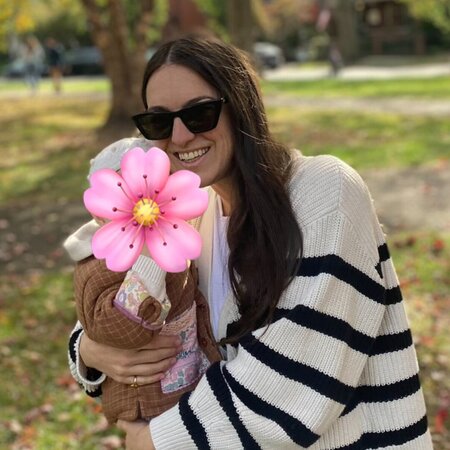 Part-Time Nanny Needed For Creative Family In Woodland Hills