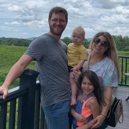 Part-Time Family Assistant Needed For Cleaning, Laundry & Pet Odor Help