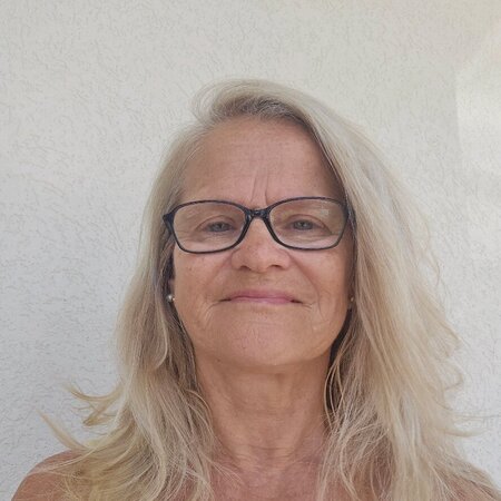 Linda L.