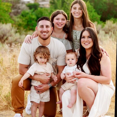 Nanny Needed For 2 Children In Richland.