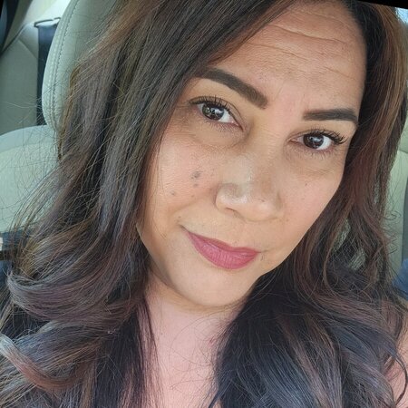 Maribel R.