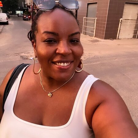 Dominique G.