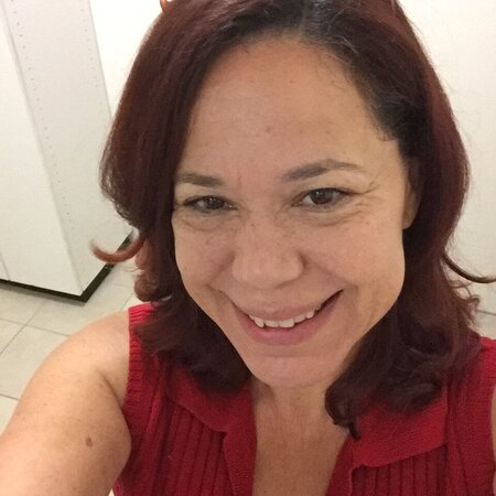 Nidia F.