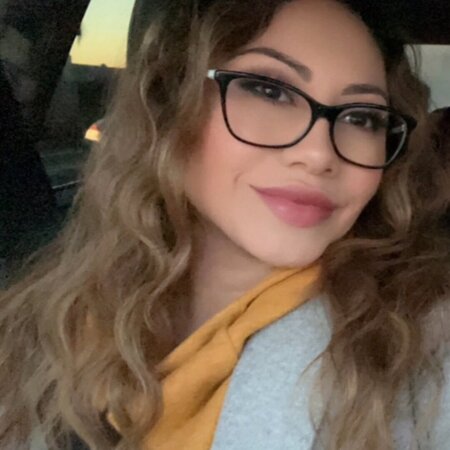 Yessenia B.