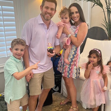 Looking For Dependable Housekeeping Pair