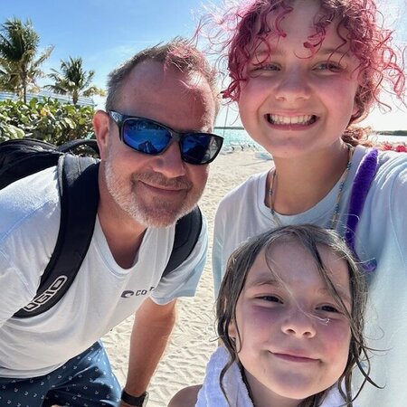 Babysitter Needed For 2 Children In Brentwood