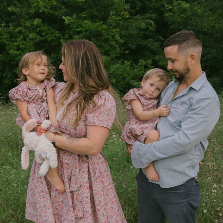 Nanny Needed For 2 Children In Buda.