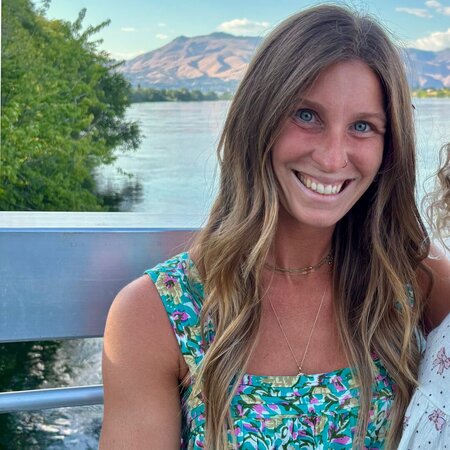 Nanny Needed For My Children In Wenatchee.