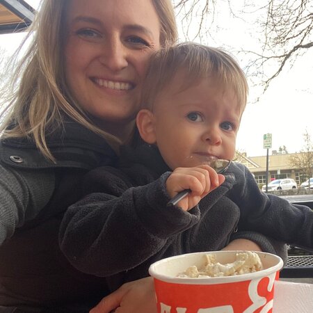 Nanny Needed For 2 Children In Grants Pass.