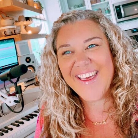 Single Professional In Cayucos Looking For Weekly House Cleaning, Laundry, Food Prep