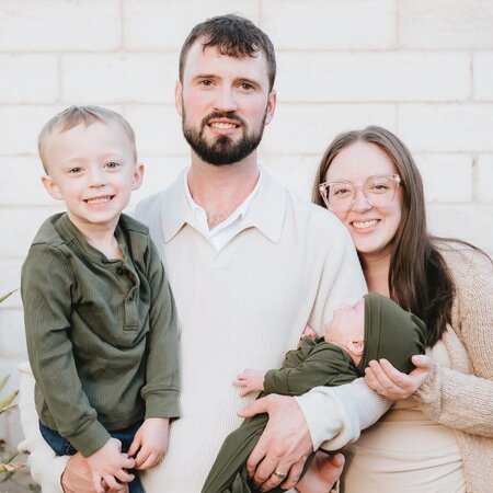 Looking For A Dependable House Manager For Family Living In Albuquerque.