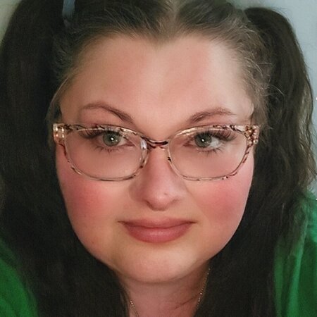 Looking For A Dependable House Cleaner For Family Living In Sylva.