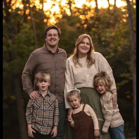 Part-Time Morning Nanny Needed (MF, 79am)  3 Kids