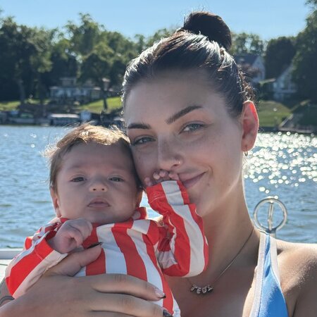 Nanny Needed For 1 Child In Lake In The Hills.