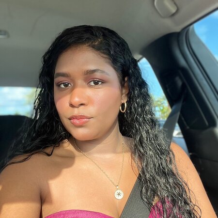 Dahiana T.